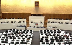 Thủ tướng Thái Lan Paetongtarn Shinawatra thoát bỏ phiếu bất tín nhiệm