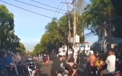 Xác minh clip thanh niên đi xe máy đánh tới tấp người đàn ông sau va chạm giao thông