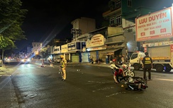 Xe máy trượt dài trên đường lúc rạng sáng, một thanh niên tử vong