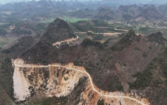 Cận cảnh tuyến đường xuyên núi đá, phá thế độc đạo vào vùng na ở Lạng Sơn