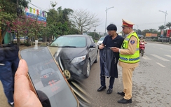 Vi phạm tốc độ, tài xế viện lý do... không nhìn thấy CSGT