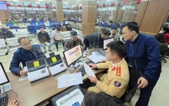 CSGT giải quyết kịp thời hàng trăm hồ sơ cấp đổi GPLX sau gần 1 tuần
