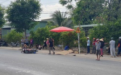 Bình Dương: Xe máy lao lên vỉa hè, 1 người tử vong, 3 người bị thương