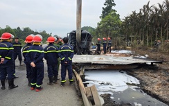 Bản tin TNGT 1/4: Xe bồn bốc cháy trên cao tốc Nội Bài - Lào Cai, tài xế không kịp thoát