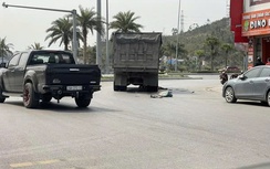 Quảng Ninh: Va chạm với xe tải trên quốc lộ, người phụ nữ đi xe máy tử vong