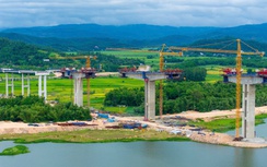 Đẩy tiến độ thi công cầu dài nhất cao tốc Quy Nhơn - Chí Thạnh