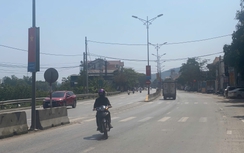 Nghệ An: Dân cản trở đóng điểm mở dải phân cách trên QL1, tai nạn rình rập