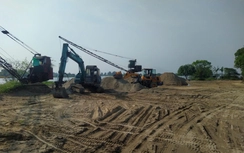 Cát xây dựng ở các tỉnh bắc miền Trung bất ngờ khan hiếm, giá tăng cao