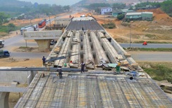Cận cảnh những cây cầu "bứt tốc 90 ngày đêm" trên cao tốc Hòa Liên - Túy Loan