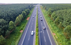 Cấp bách mở rộng 3 tuyến cao tốc thường xuyên "quá tải" vào các dịp cao điểm