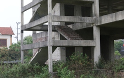 Kim tiêm khắp nơi trong bệnh viện hơn 2.000 tỷ đồng bỏ hoang ở Thái Nguyên