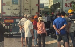 Tông vào đuôi xe đầu kéo dừng trên quốc lộ 1, nam thanh niên tử vong tại chỗ