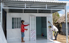 Mượn đất xây nhà cho dân nghèo ở Cà Mau