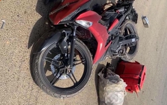 Xe đầu kéo và xe máy tông nhau giữa ngã tư, hai vợ chồng tử vong