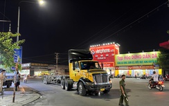 Va chạm giữa xe đầu kéo và xe đạp điện, nữ sinh lớp 11 tử vong