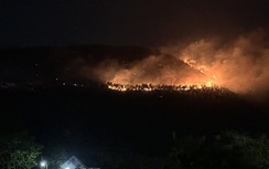Vĩnh Phúc: Hàng chục hecta rừng cháy ngùn ngụt trong đêm