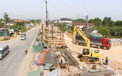Có mặt bằng, nhà thầu bứt phá tiến độ 3 nút giao, cầu vượt cao tốc Vạn Ninh - Cam Lộ