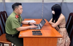 Hà Nội: Hai nữ Facebooker bị xử phạt vì đăng clip đánh bạc để câu like