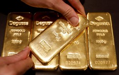 Vàng bị mua quá mức nhưng vẫn trên đà tăng giá