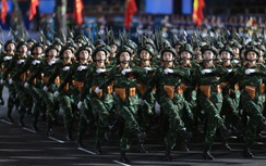 Mãn nhãn ngắm hàng ngàn chiến sĩ nhiều binh chủng luyện diễu binh ở TP.HCM