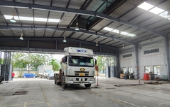 Xe đầu kéo biển trắng không lắp thiết bị giám sát hành trình có được đăng kiểm?