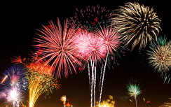 Hà Nội bắn pháo hoa tại hai điểm mừng Đại lễ 30/4