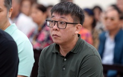 Giám đốc Vàng Phú Cường hầu tòa trong vụ chuyển trái phép hơn 425 triệu USD