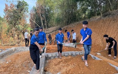 Tuổi trẻ Nghệ An dốc sức xóa nhà dột nát cho người nghèo, chào mừng sinh nhật Bác