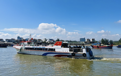 Siết quy định an toàn vận tải khách từ bờ ra đảo dịp lễ 30/4