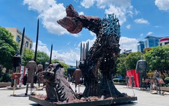 Ấn tượng triển lãm điêu khắc "Từ chiến thắng Bạch Đằng đến Đại thắng 30/4/1975"