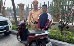 Thiếu niên 15 tuổi trộm xe máy bị CSGT bắt giữ vì đi vào đường cao tốc