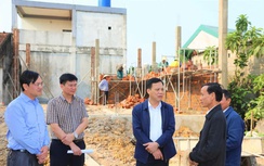 Nghẹn ngào niềm vui trong những căn nhà chắt chiu tình nghĩa