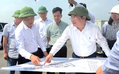 Thứ trưởng Bộ Xây dựng: Làm nhanh nhà ở xã hội, đừng xây móng rồi để đó