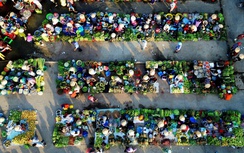 Đi chợ "chồm hổm" đẹp nhất miền Tây Nam Bộ