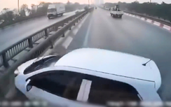 Tài xế ô tô chuyển làn ẩu gây tai nạn giao thông