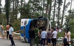 Lật xe khách tại Tam Đảo, 3 người tử vong, nhiều người bị thương