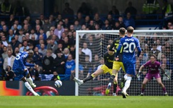 Thắng tối thiểu Everton, Chelsea nuôi hy vọng top 4