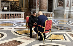 Nhà Trắng tiết lộ cuộc gặp bất ngờ giữa hai Tổng thống Mỹ - Ukraine tại Vatican