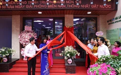 Hà Nội: Nhiều công trình gắn biển chào mừng 50 năm thống nhất đất nước