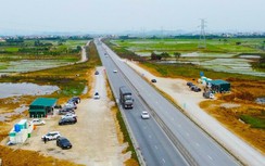 Trạm dừng nghỉ cao tốc chưa có cây xăng, lái xe tiếp nhiên liệu ở đâu?