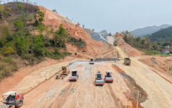 Nhà thầu lớn xuyên lễ tăng tốc dự án giao thông trọng điểm