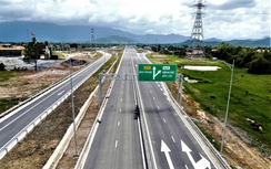 Chạy đua nối thông 4 tuyến cao tốc dịp 30/4