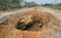 Xuất hiện nhiều điểm lún, hố "tử thần" ở Bắc Kạn