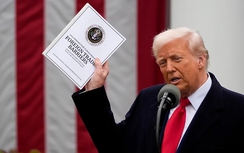 Vì sao ông Trump không áp chính sách thuế mới với Nga, Belarus?