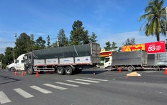 Xe tải ôm cua va chạm xe máy, người phụ nữ tử vong thương tâm