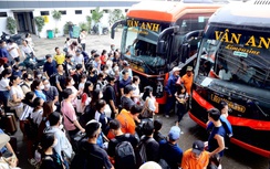 Bến xe Hà Nội tấp nập ngày đầu nghỉ lễ 30/4 - 1/5