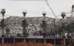 Nâng thành công vòm thép mái trung tâm sân bay Long Thành nặng 5.300 tấn