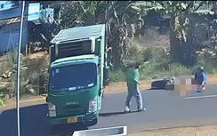 Xe tải va chạm xe máy, người phụ nữ tử vong