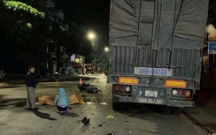 Tai nạn ở Sơn La: Xe máy tông đuôi xe đầu kéo, hai người thương vong