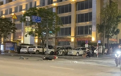 Hai mẹ con đi xe máy va chạm với xe tải, con gái tử vong